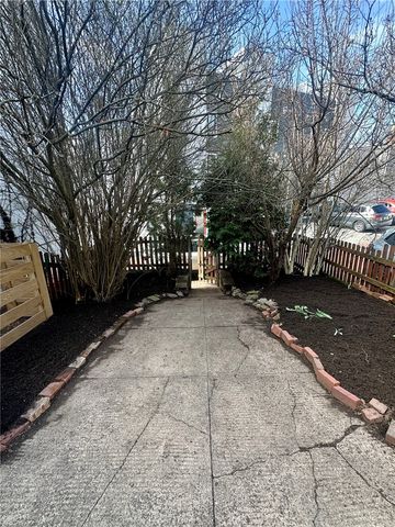 5227 Stanton Ave, Lawrenceville, PA 15201