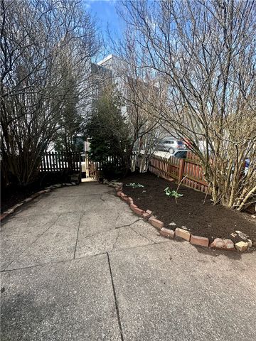 5227 Stanton Ave, Lawrenceville, PA 15201