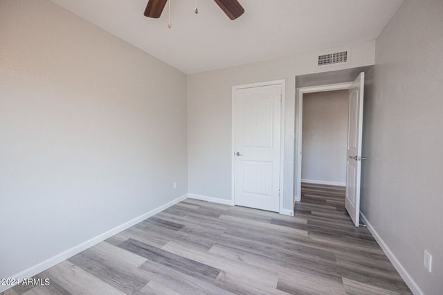 4152 W BOCA RATON Road, Phoenix, AZ 85053