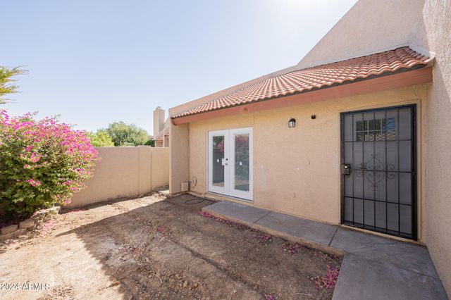 4152 W BOCA RATON Road, Phoenix, AZ 85053
