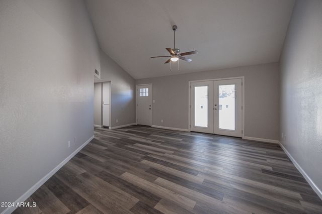 4152 W BOCA RATON Road, Phoenix, AZ 85053