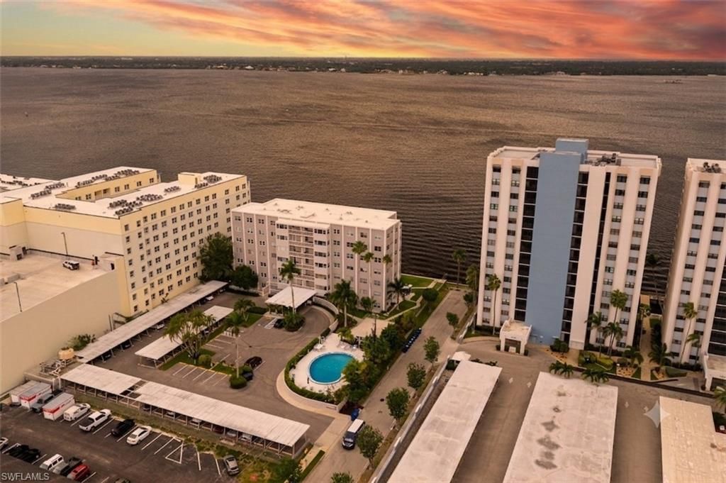 1900 Clifford ST 301, FORT MYERS, FL 33901 — exterior