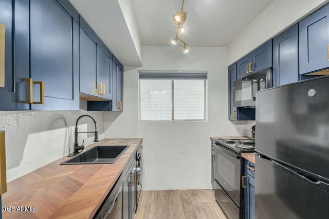 721 E MONTEBELLO Avenue 108, Phoenix, AZ 85014