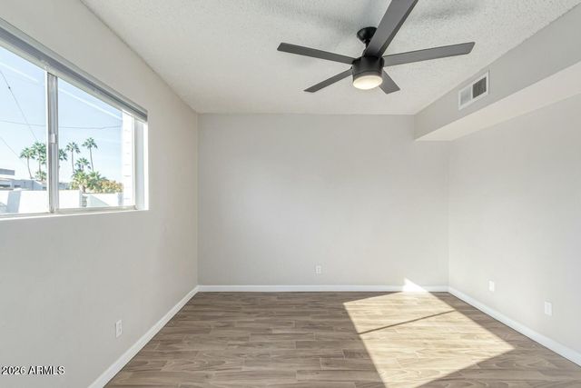 721 E MONTEBELLO Avenue 108, Phoenix, AZ 85014