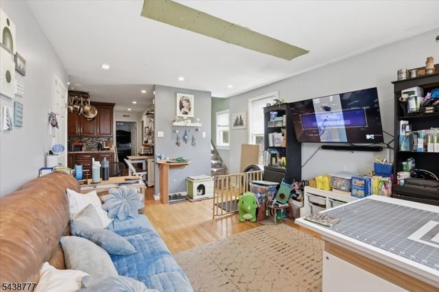 318 Highland Ave, Kearny Town, NJ 07032