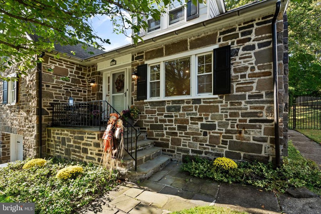147 WALNUT LN, AMBLER, PA 19002 — photo 2