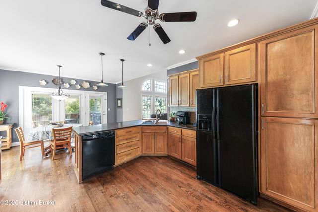 11006 Radleigh Ln, Louisville, KY 40291