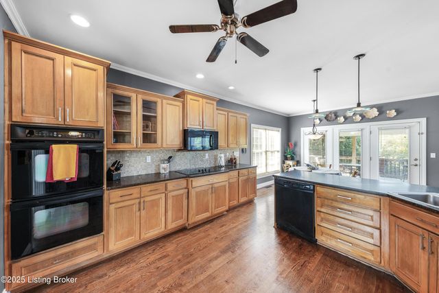 11006 Radleigh Ln, Louisville, KY 40291