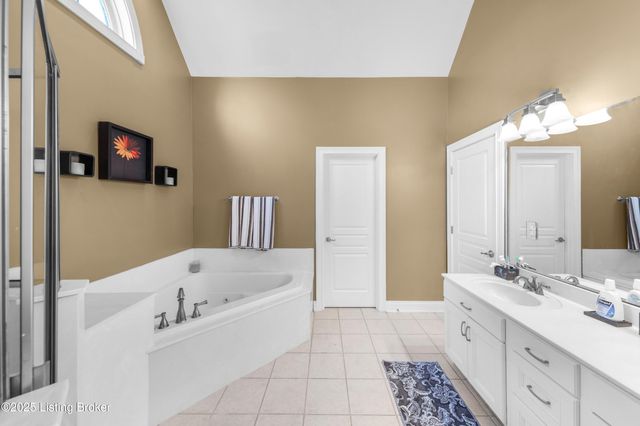 11006 Radleigh Ln, Louisville, KY 40291