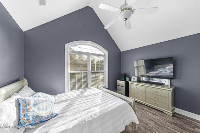 11006 Radleigh Ln, Louisville, KY 40291