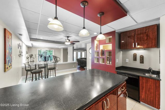 11006 Radleigh Ln, Louisville, KY 40291