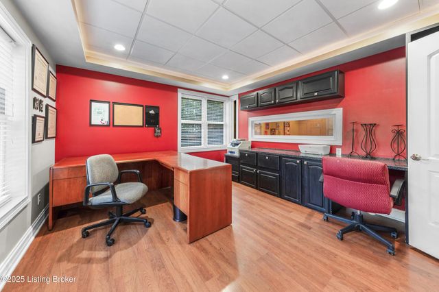 11006 Radleigh Ln, Louisville, KY 40291