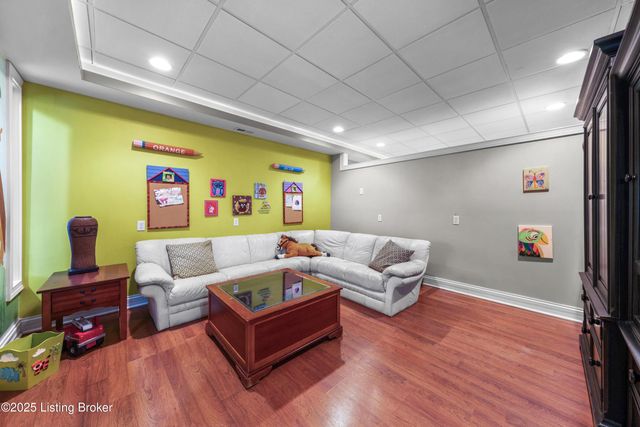 11006 Radleigh Ln, Louisville, KY 40291