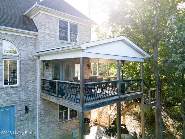 11006 Radleigh Ln, Louisville, KY 40291