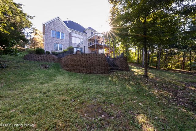 11006 Radleigh Ln, Louisville, KY 40291