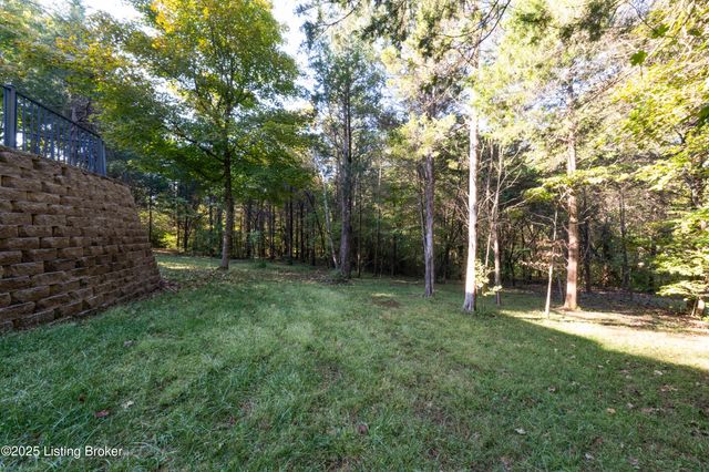 11006 Radleigh Ln, Louisville, KY 40291