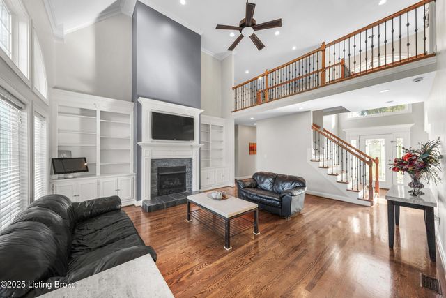 11006 Radleigh Ln, Louisville, KY 40291