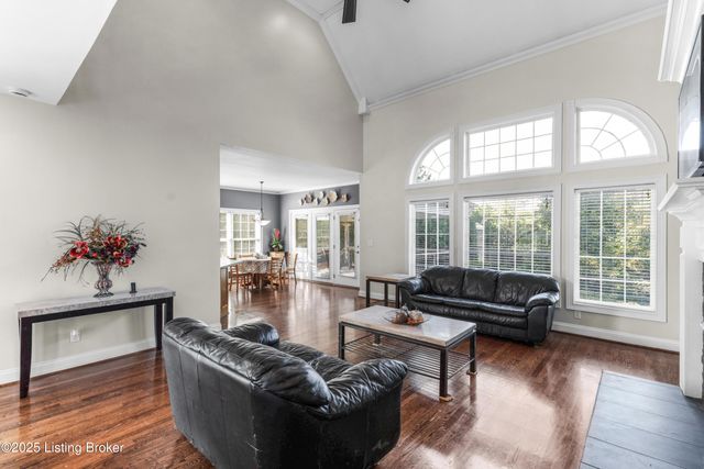 11006 Radleigh Ln, Louisville, KY 40291