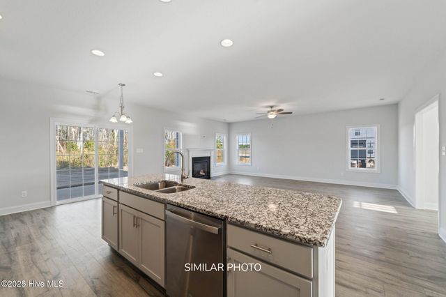 601 Salty Marsh Lane, Jacksonville, NC 28546