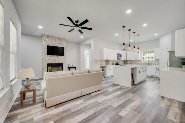 4212 Balch Drive, Dallas, TX 75216
