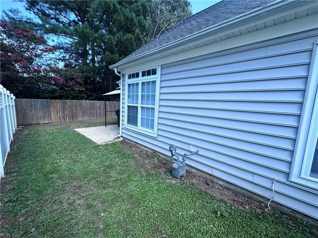 306 Dorothy DR, Yorktown, VA 23692