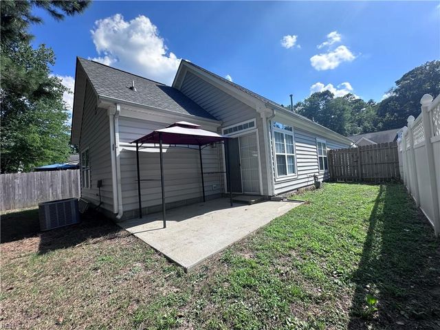 306 Dorothy DR, Yorktown, VA 23692