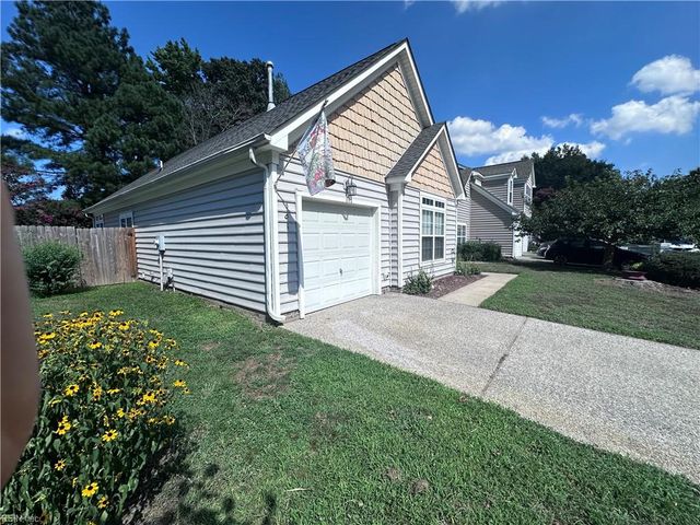 306 Dorothy DR, Yorktown, VA 23692