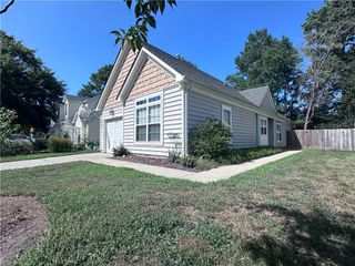 306 Dorothy DR, Yorktown, VA 23692