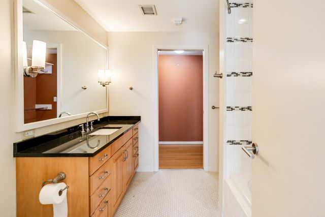 315 Rock St Apt 611, Little Rock, AR 72202