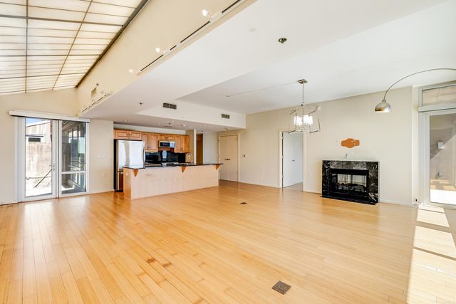 315 Rock St Apt 611, Little Rock, AR 72202