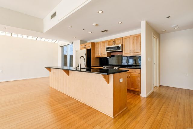 315 Rock St Apt 611, Little Rock, AR 72202