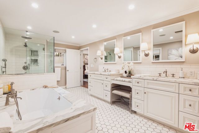 2055 Outpost Drive, Los Angeles, CA 90068