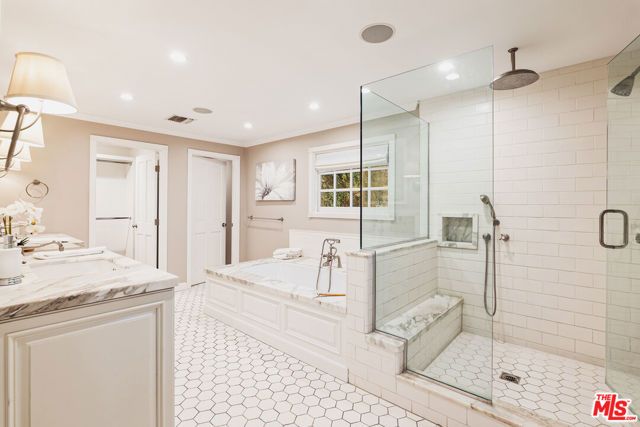 2055 Outpost Drive, Los Angeles, CA 90068