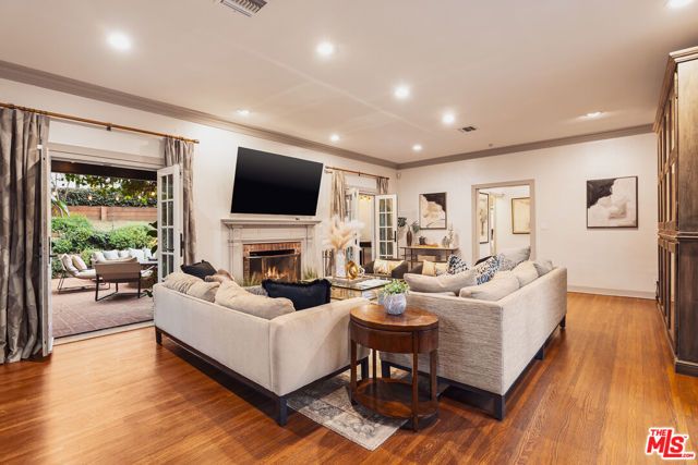 2055 Outpost Drive, Los Angeles, CA 90068