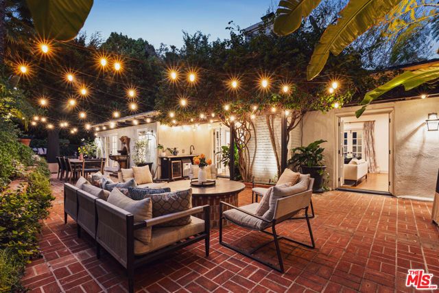 2055 Outpost Drive, Los Angeles, CA 90068