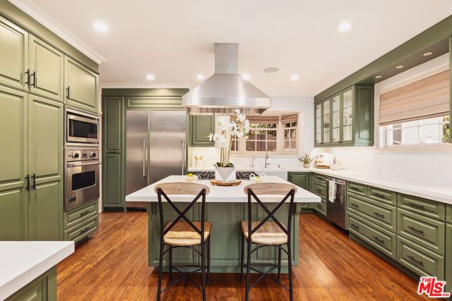 2055 Outpost Drive, Los Angeles, CA 90068