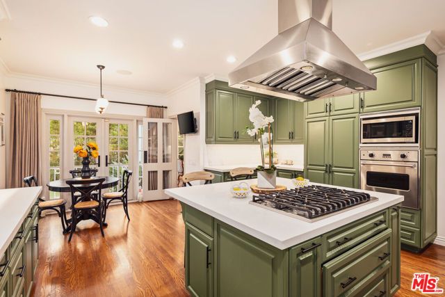 2055 Outpost Drive, Los Angeles, CA 90068