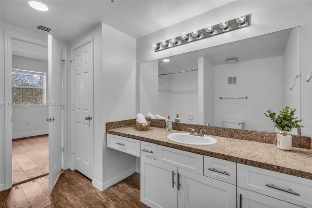 101 SW 117th Ave 7207, Pembroke Pines, FL 33025