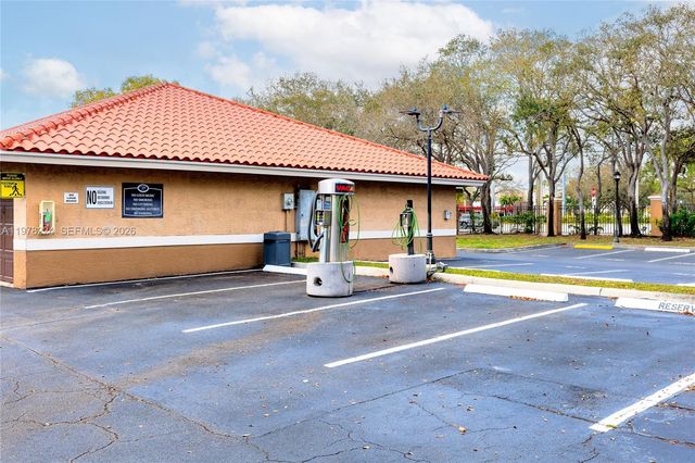 101 SW 117th Ave 7207, Pembroke Pines, FL 33025