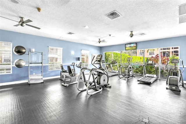 101 SW 117th Ave 7207, Pembroke Pines, FL 33025