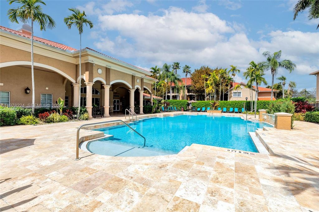 101 SW 117th Ave 7207, Pembroke Pines, FL 33025