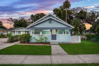 330 S HIGHLAND STREET, Mount Dora, FL 32757