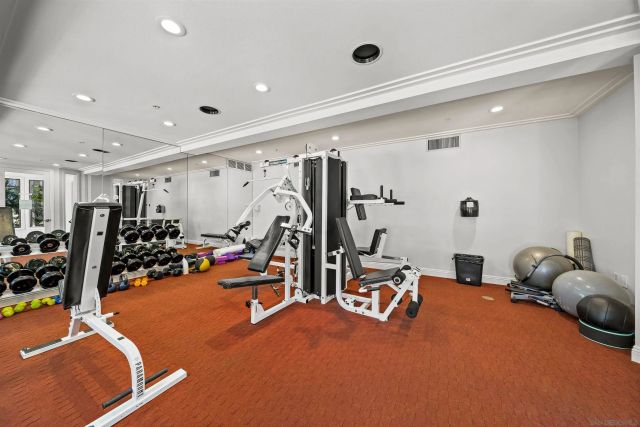 2400 5Th 103, San Diego, CA 92101