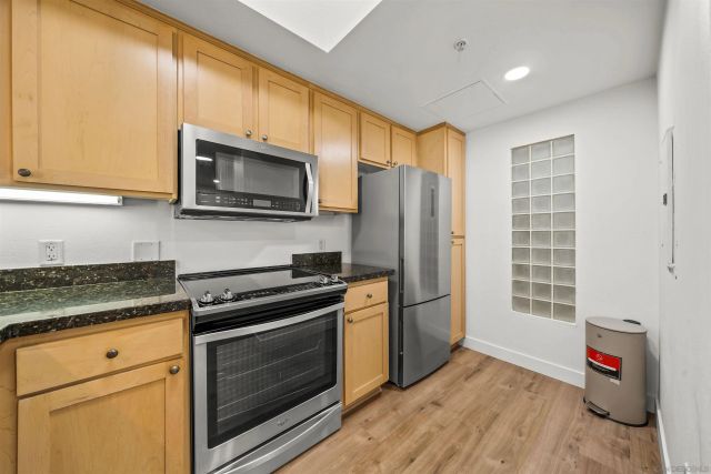 2400 5Th 103, San Diego, CA 92101