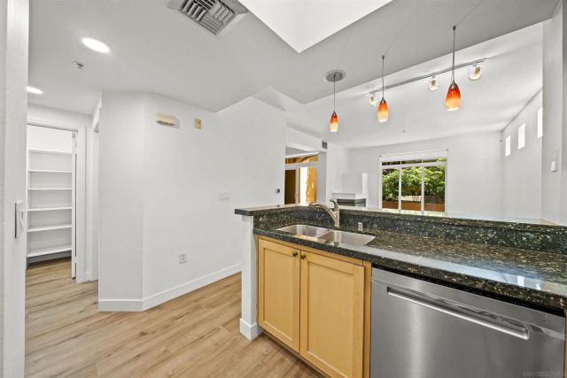 2400 5Th 103, San Diego, CA 92101