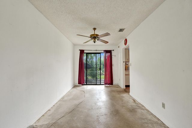 6505 Dockside Circle, Greenacres, FL 33463