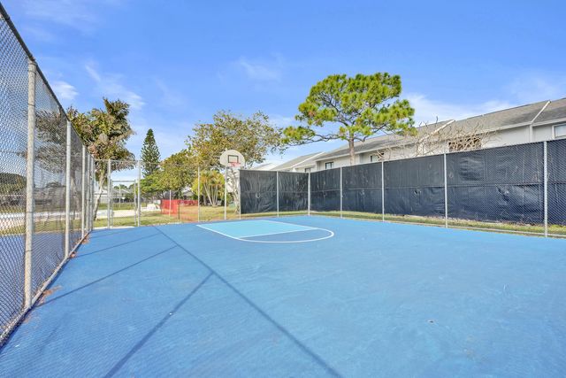 6505 Dockside Circle, Greenacres, FL 33463