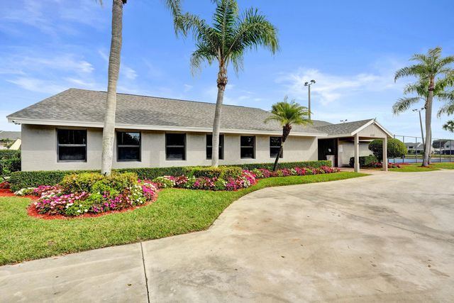 6505 Dockside Circle, Greenacres, FL 33463