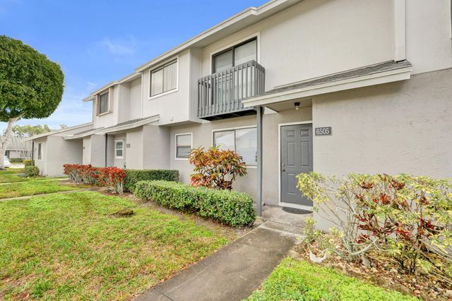 6505 Dockside Circle, Greenacres, FL 33463