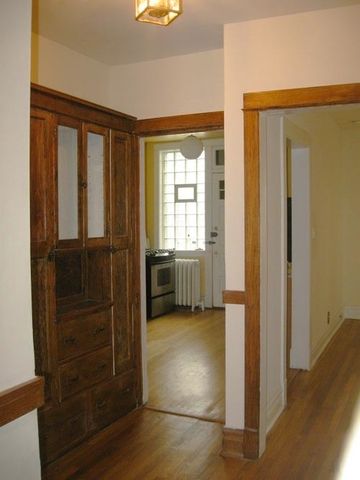 6535 N Bosworth Avenue, Chicago, IL 60626